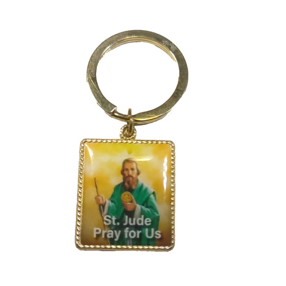 St. Jude Pray For Us Small Keychain Religious Gold Tone Yellow Catholic - Picture 1 of 5